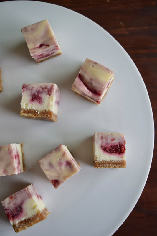 raspberry-swirl cheesecake bars 